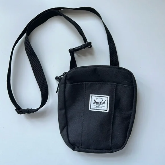 Black Cruz Crossbody Herschel Bag, 0.5L - Picture 1 of 5